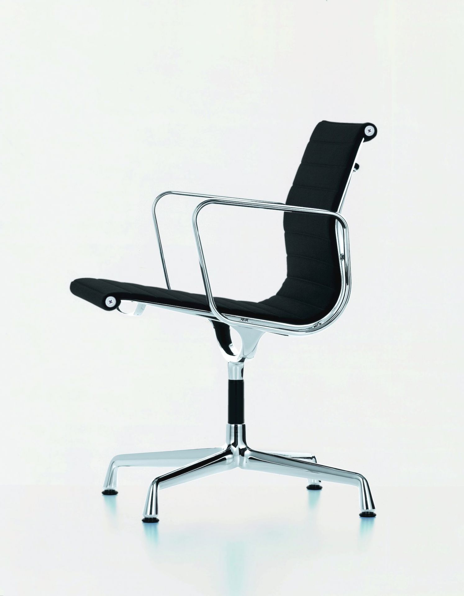Aluminum Chair EA107 EA 107 Chair Vitra VITRA 41236000